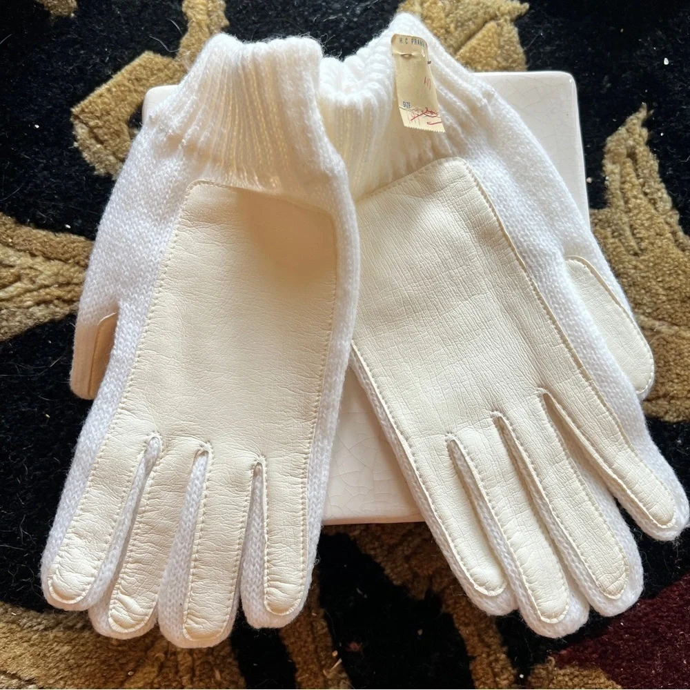 Women’s Vintage Snow White Gloves With Vegan Leather Accents Made in Japan L